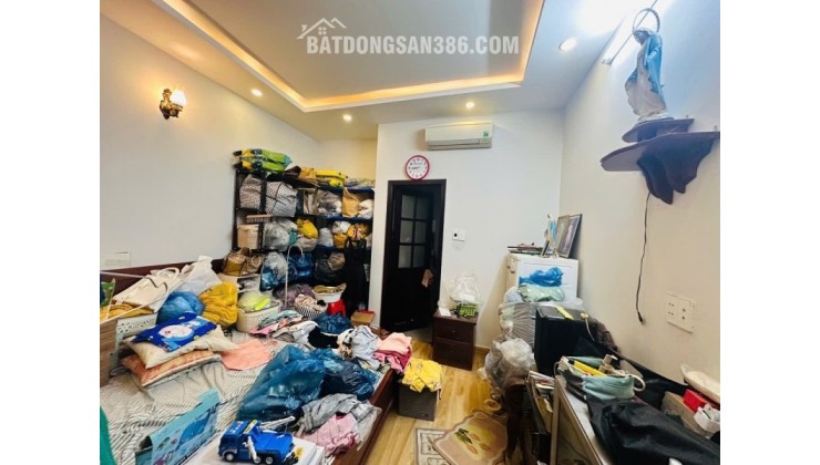 BÁN NHÀ QUẬN 3 HXH 50M2 5 TẦNG NGANG 4M 5 PN CHDV HẺM THÔNG LÊ VĂN SỸ GẤP BÁN  7.65 TỶ.